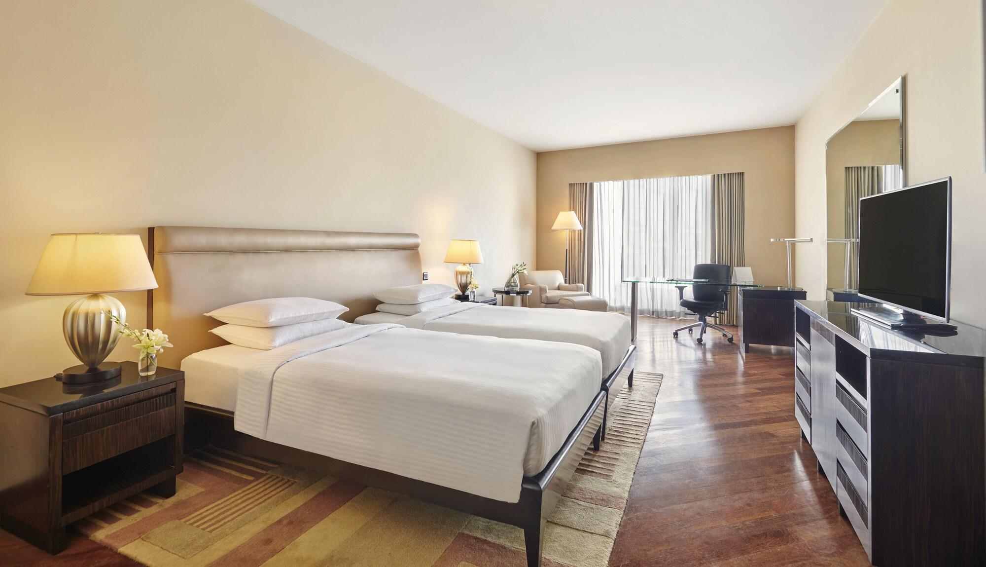 Hotel Hyatt Regency Mumbai International Airport Exterior foto A room at the Taj Bengal