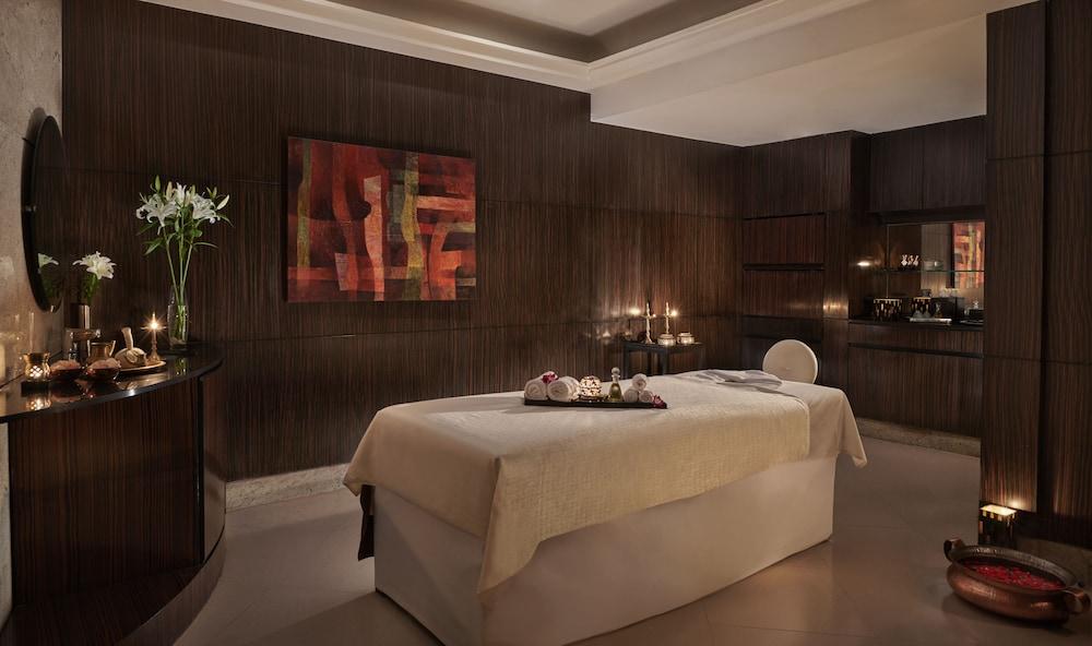 Hotel Hyatt Regency Mumbai International Airport Exterior foto Spa at The Westin Mumbai