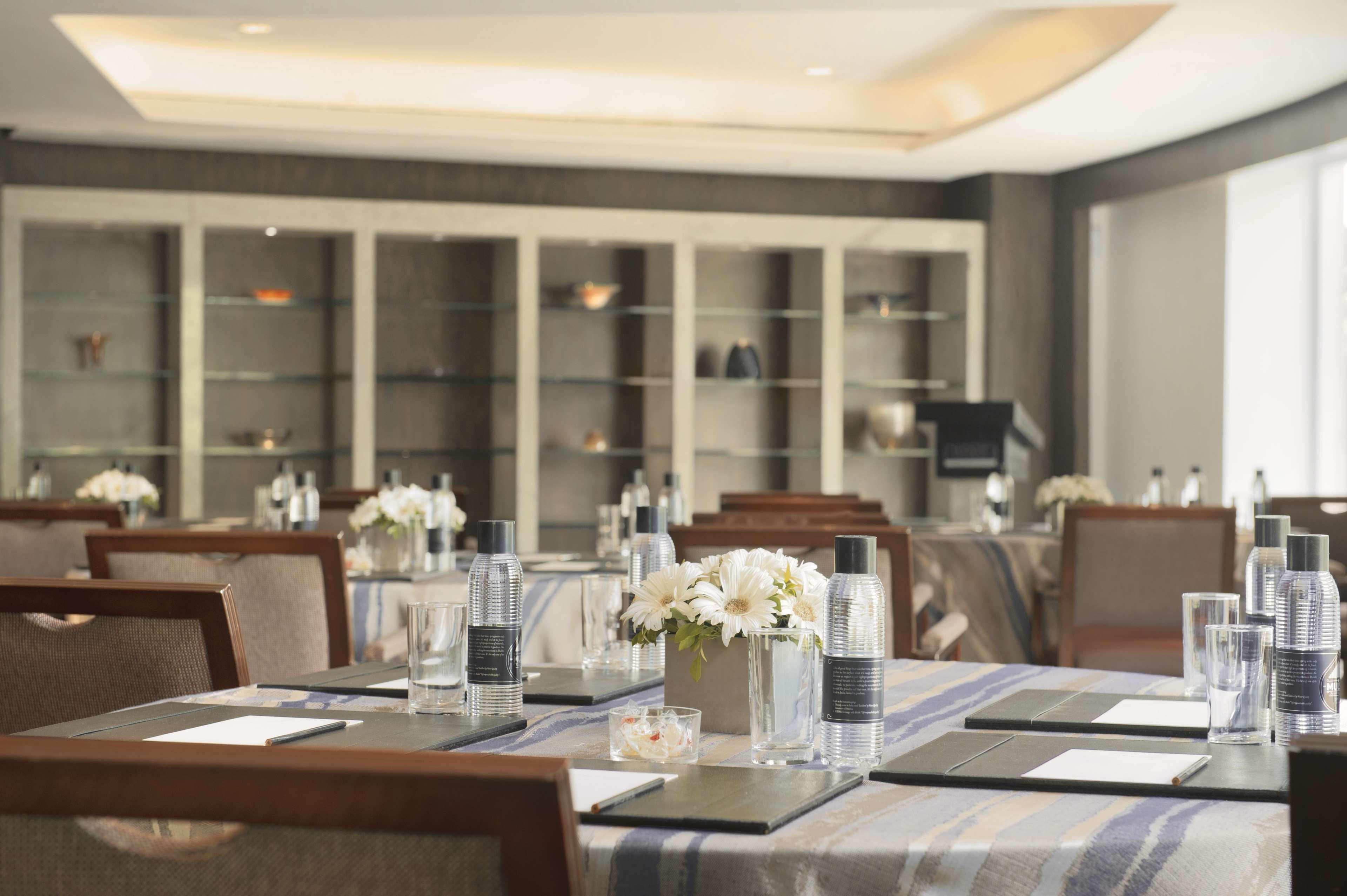 Hotel Hyatt Regency Mumbai International Airport Exterior foto Meeting room