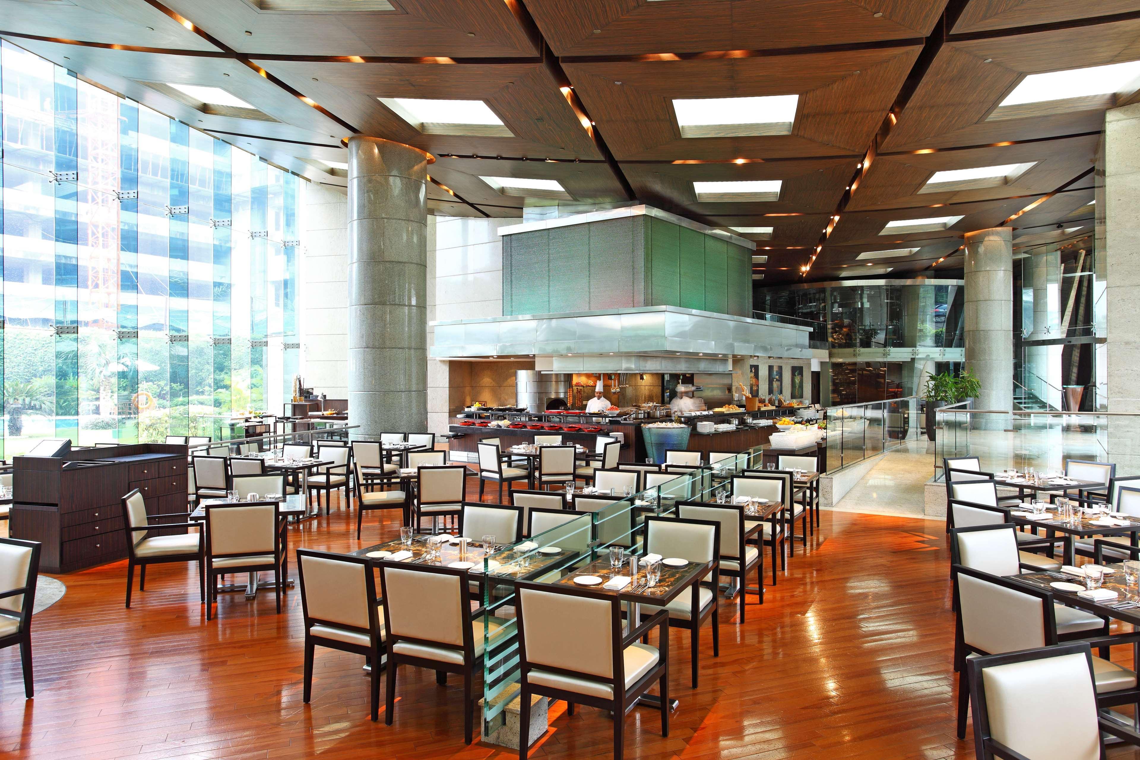 Hotel Hyatt Regency Mumbai International Airport Exterior foto The restaurant