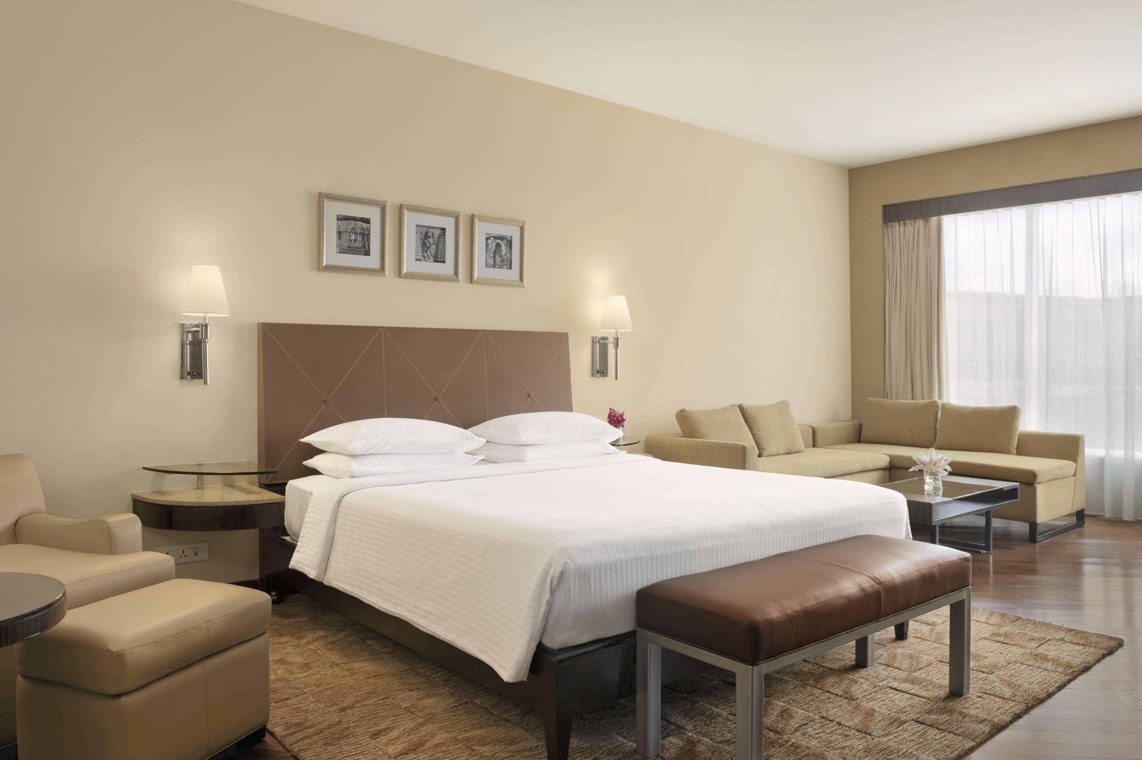 Hotel Hyatt Regency Mumbai International Airport Exterior foto A room at the hotel