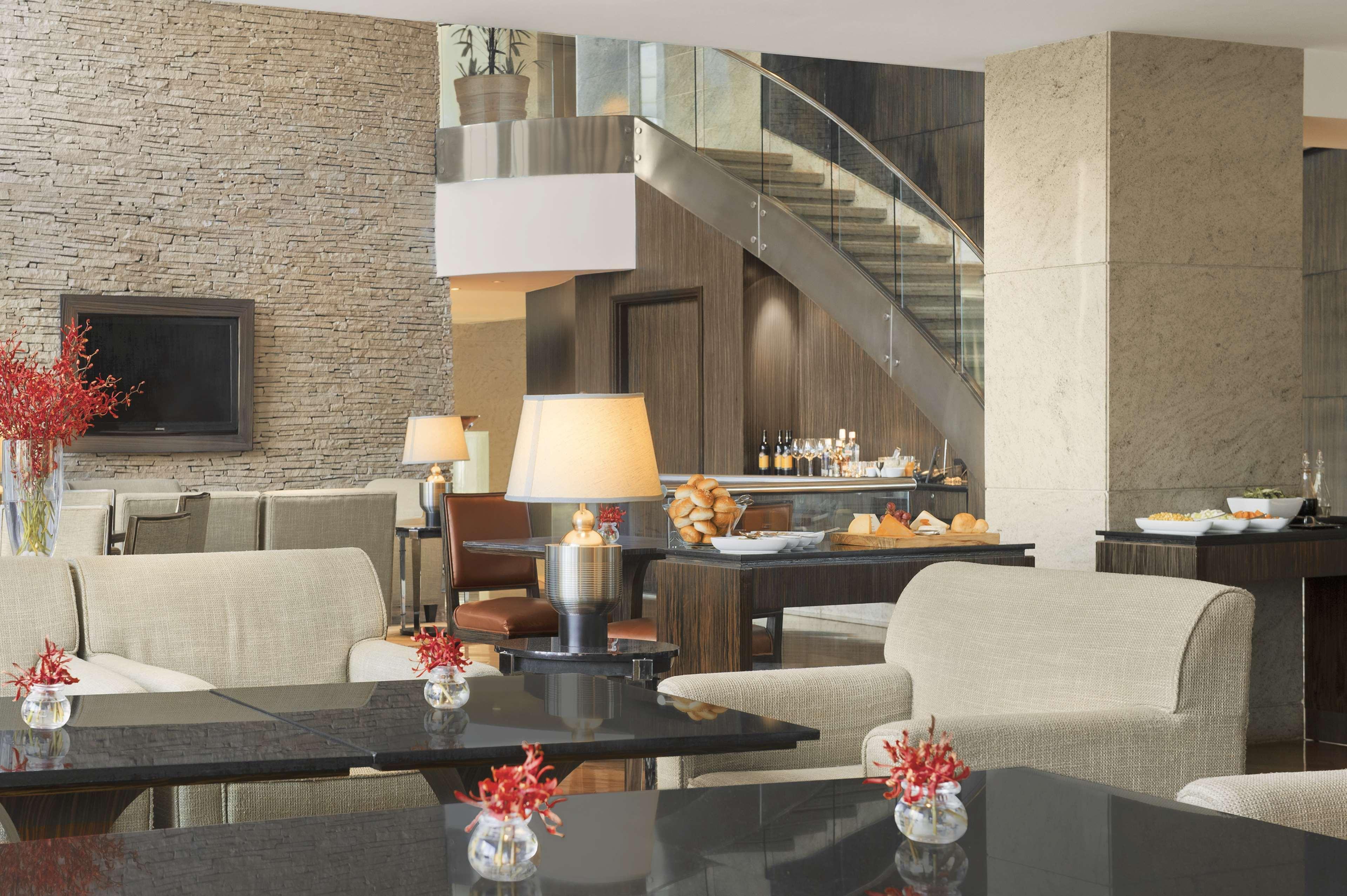 Hotel Hyatt Regency Mumbai International Airport Exterior foto The lobby