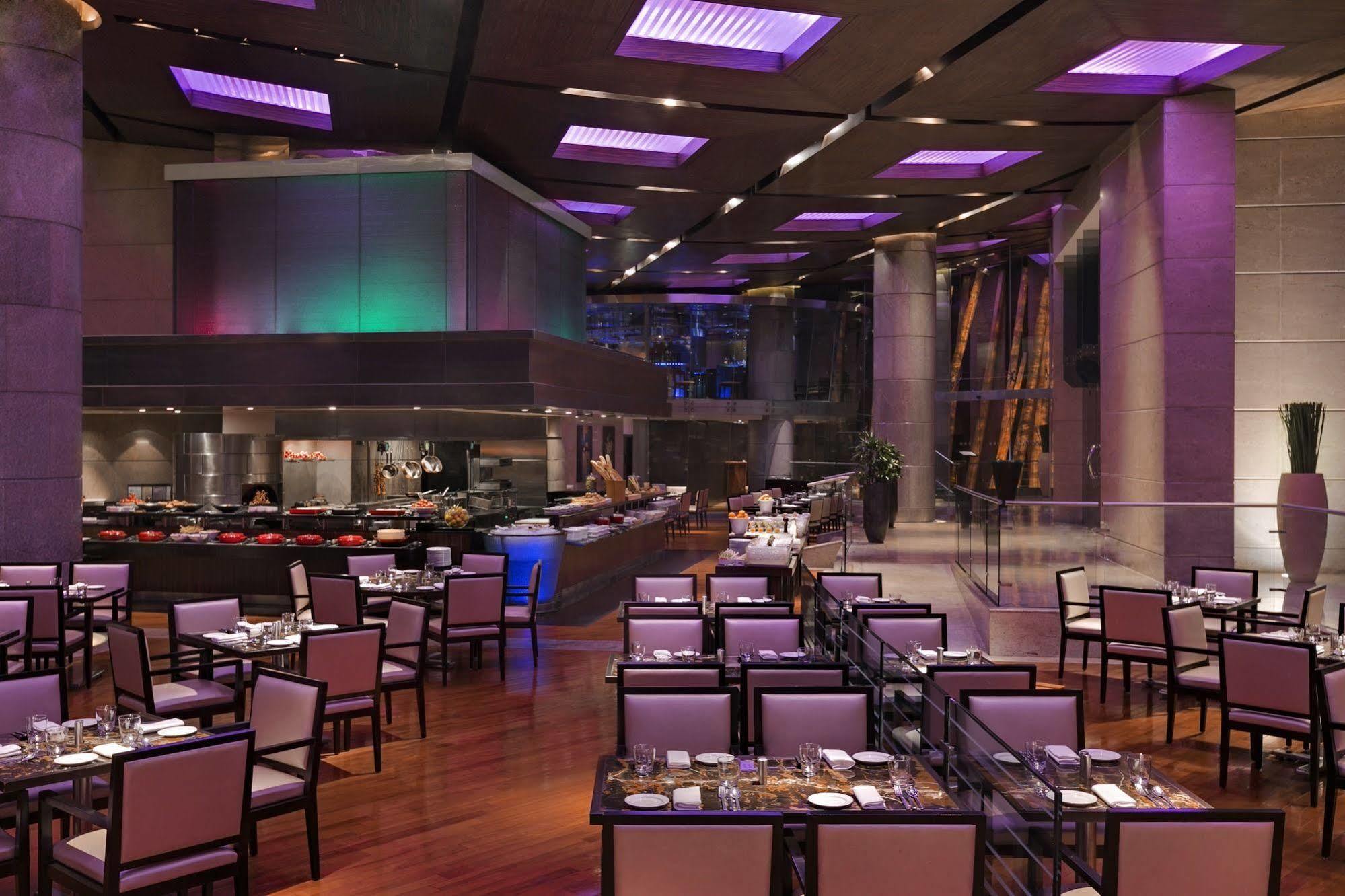 Hotel Hyatt Regency Mumbai International Airport Exterior foto The restaurant